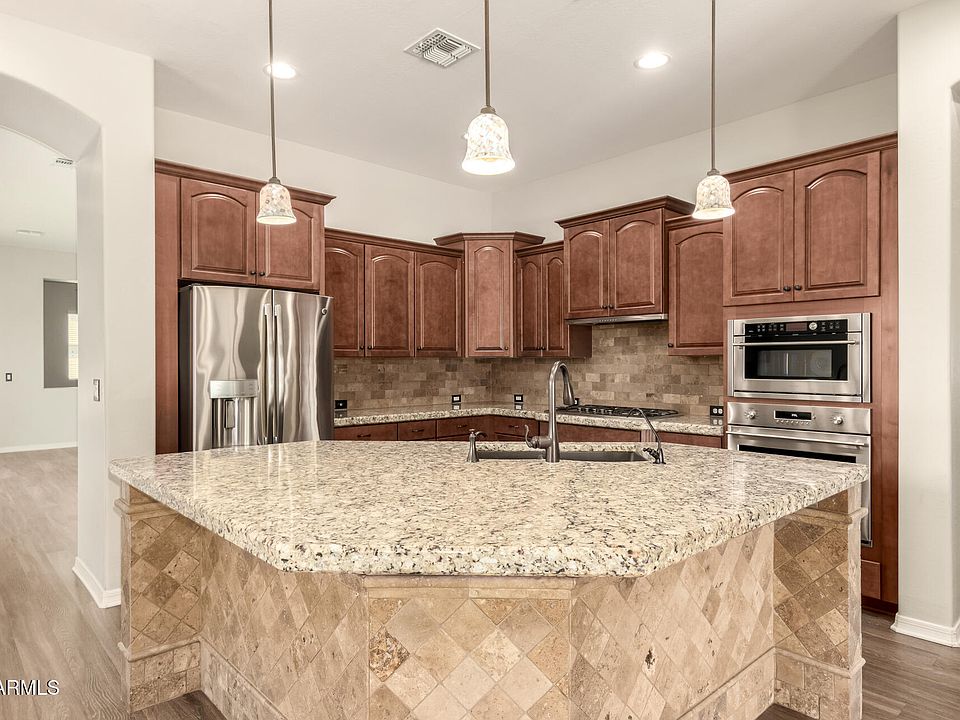 1st image of 439 E LAS COLINAS Place