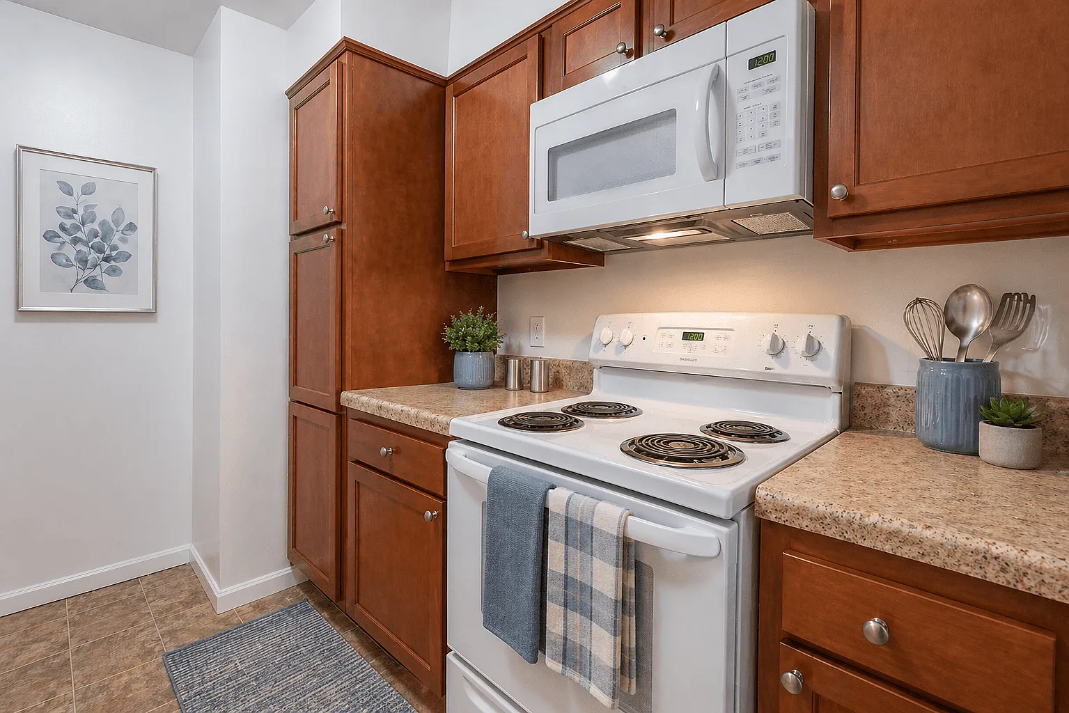 Crestview at Louisville Apartments — Photo 3