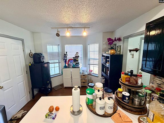 5th image of 113 Chippenham Cir