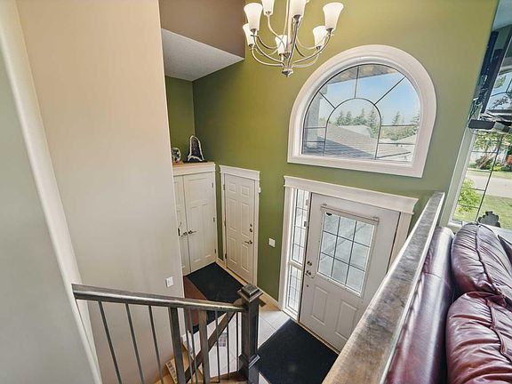 3rd image of 74 Hathaway Ln