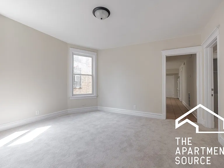 2110 N Avers Ave #G — Photo 5