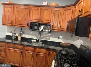 52 E Seymour St, Philadelphia, PA 19144