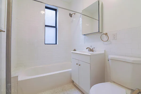 Rented by Hillel Realty Group | media 4