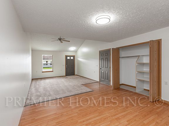 5th image of 842 Serenity Ln #842