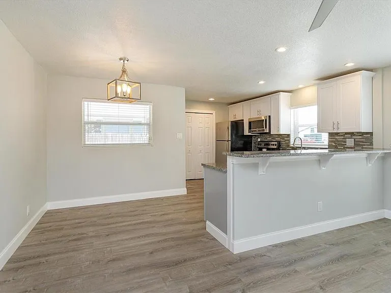 504 El Dorado Way — Photo 6