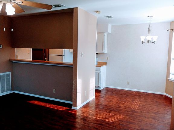 3rd image of 2100 Kirksey Dr