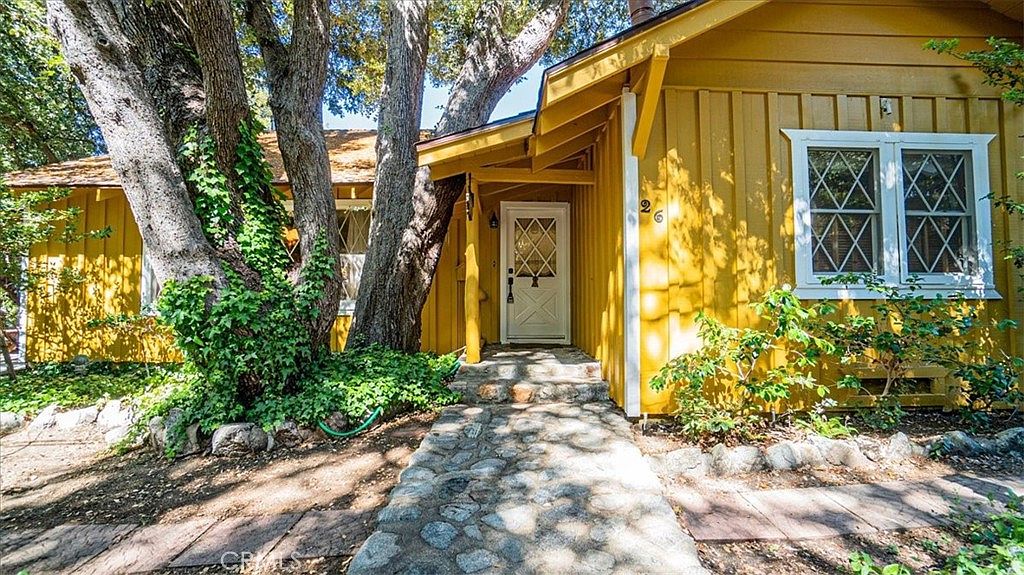 26 Oak Grove Ave, Mount Baldy, CA 91759 MLS CV24010545 Zillow