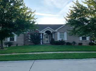 35 Bear Creek Dr, Wentzville, MO 63385