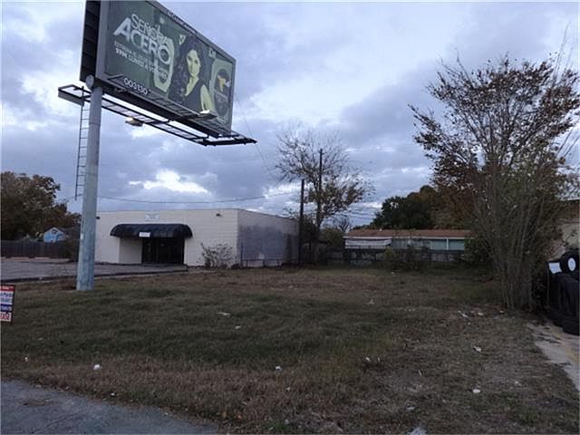 1st image of 606 Park St