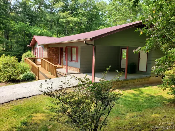 83 Lentz Ln, Spruce Pine, NC 28777