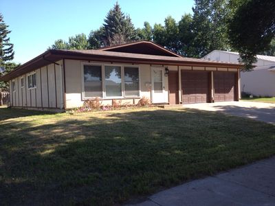 1932 2nd Ave SW, Minot, ND, 58701