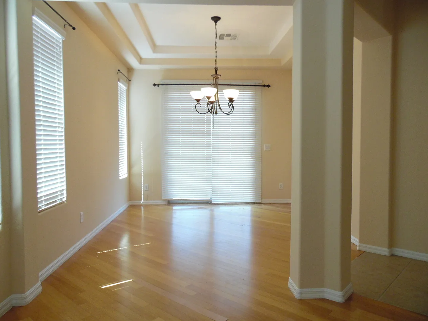 Northwest - gated community — Photo 4