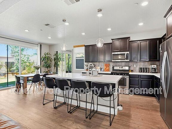 4th image of 2282 Acero Ct