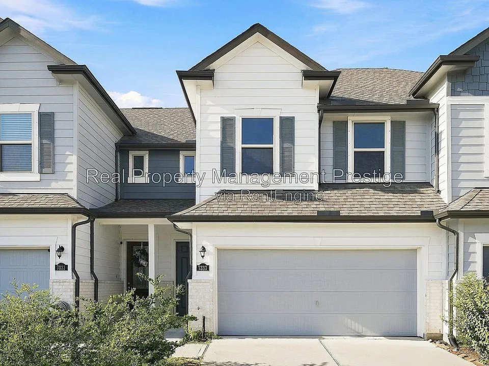 7333 Hinsdale Dr