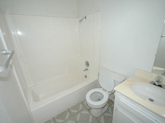 5th image of 41305 Torrey Pine Ct