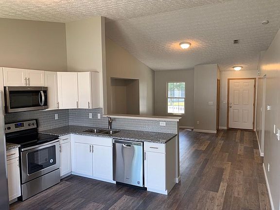 2nd image of 2710 Patrick Henry Ave