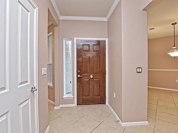3rd image of 704 Independence Creek Ln