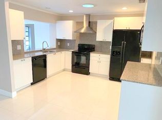 4900 Harrison St, Hollywood, FL 33021