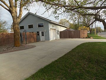 Detached, heated  workshop.