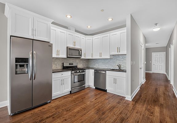 3rd image of 1090 Main St #03ffbcff3