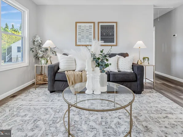 457 Oakton Rd, Odenton, MD 21113