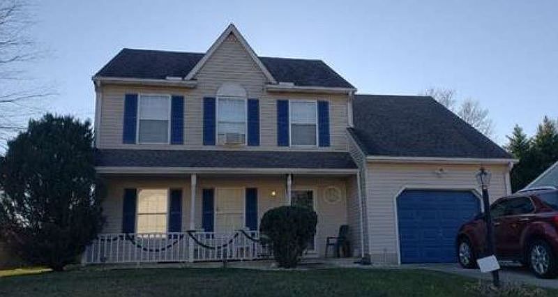 1st image of 7 Ashby Ln