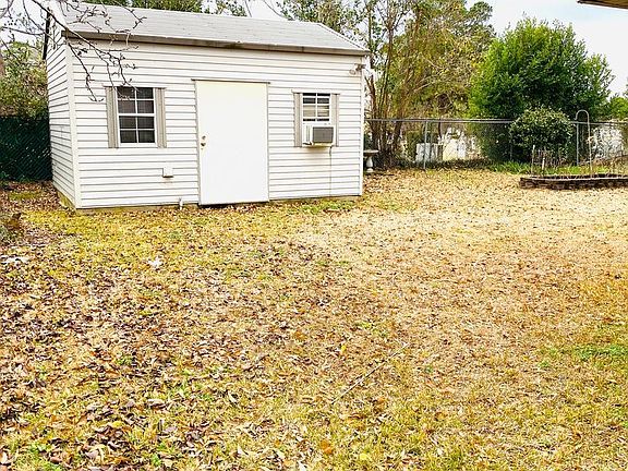 4th image of 750 Forestdale Dr