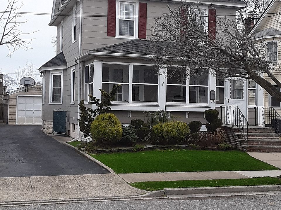 Front View of Home