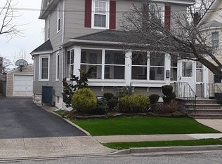2905 Davis St, Oceanside, NY 11572