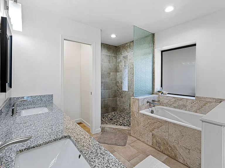 830 Oriole Way #2 — Photo 15