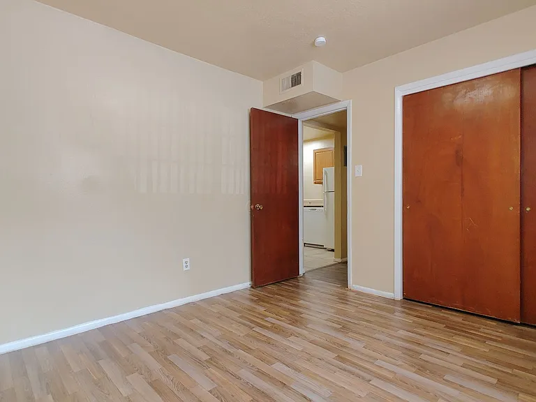 Casa Del Arroyo Apartments — Photo 6