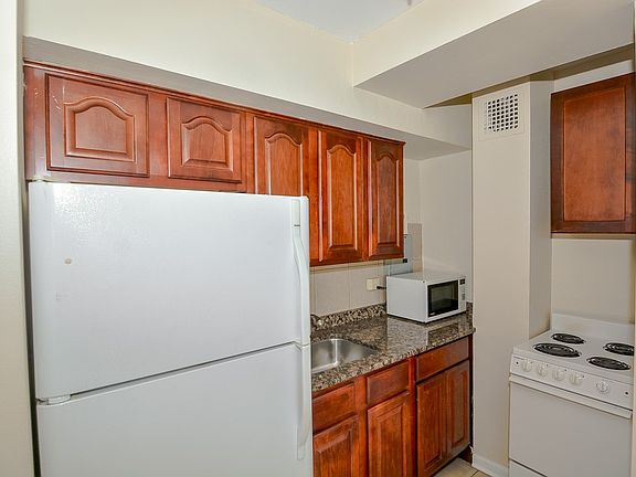 2nd image of 4180 N Marine Dr #D6001