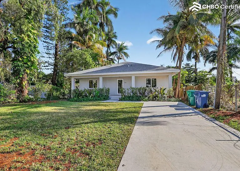 8245 NW 1st Pl — Photo 3