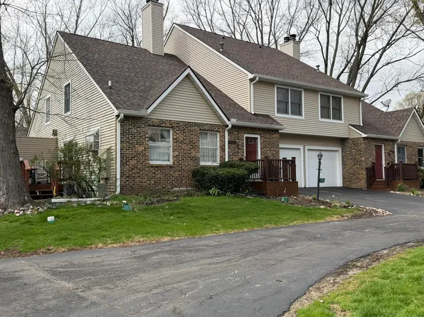 535 Weatherwood Ln, Valparaiso, IN 46383