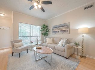 2125 Augusta Dr APT 29, Houston, TX 77057