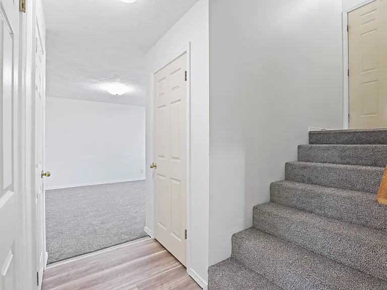 H2286UG — Photo 14