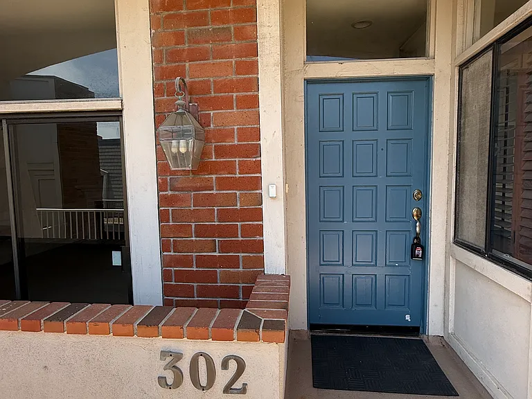 Private 3rd floor location