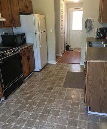 4th image of 6001 Misty Way Ln