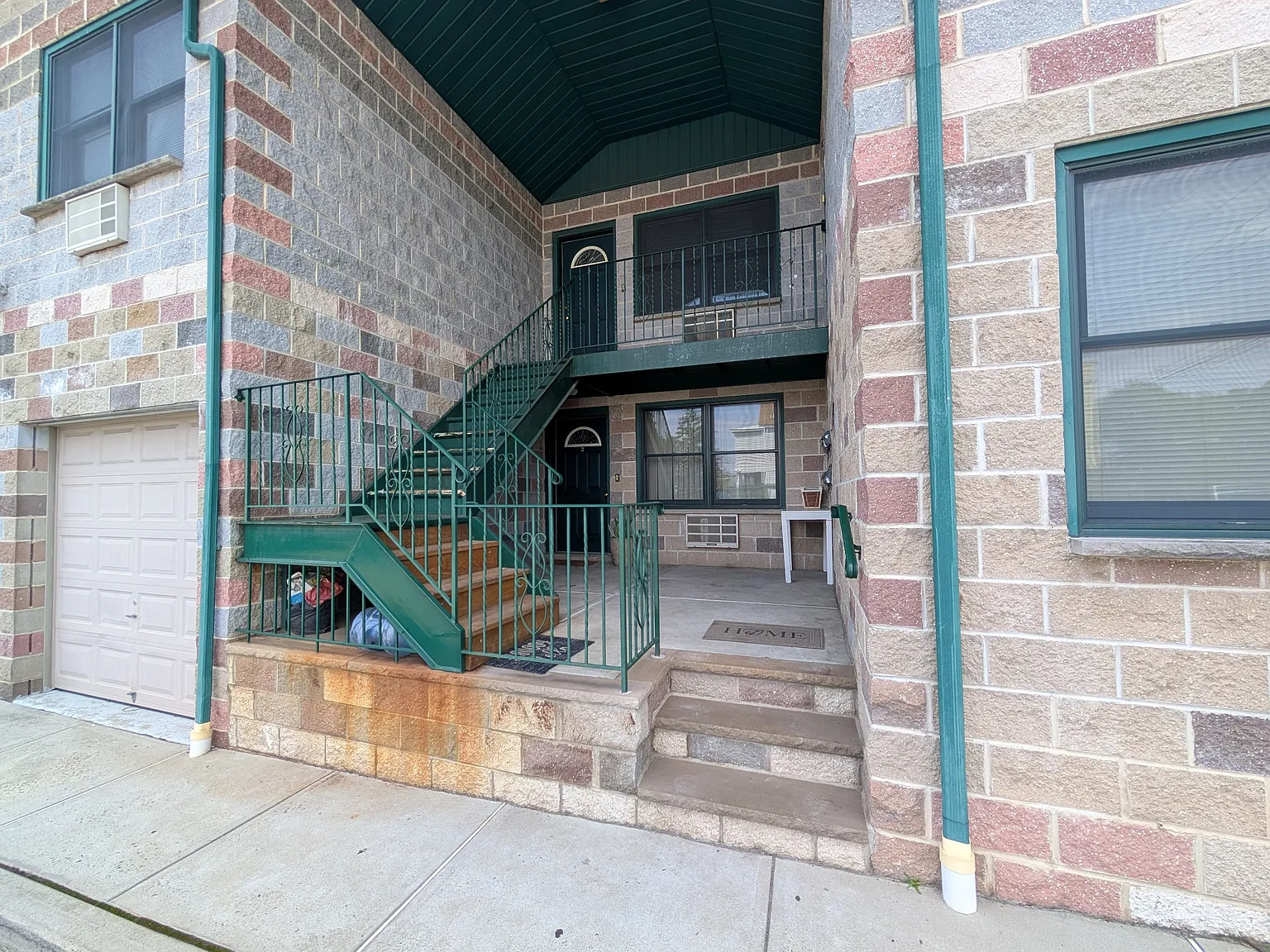 2 bed, $2,000 — Photo 2