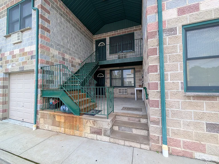 80 Schuyler Ave #5 — Photo 2