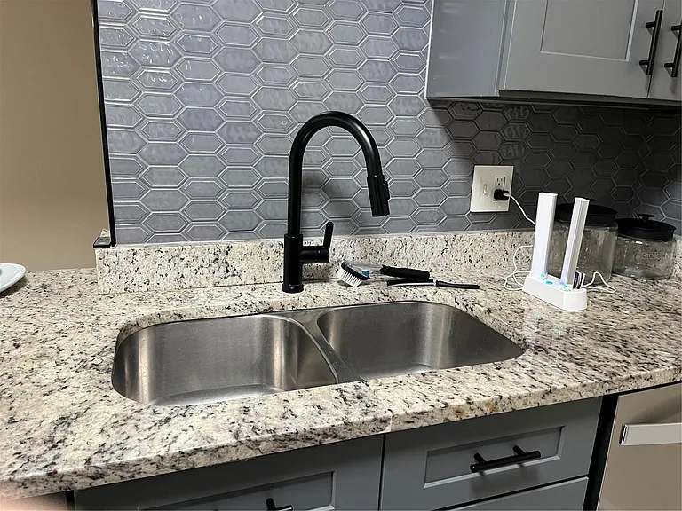 211 Thorn Tree Pl — Photo 10