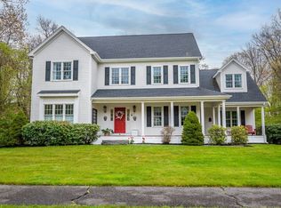 19 Dover Dr, Walpole, MA 02081