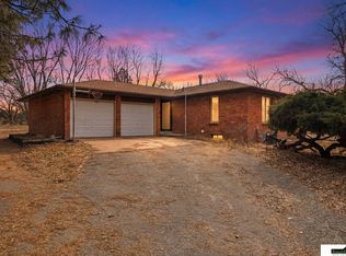 1606 N 4th Rd, Eagle, NE 68347