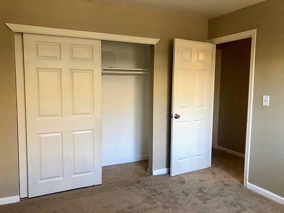 5th image of 9204 West Ln