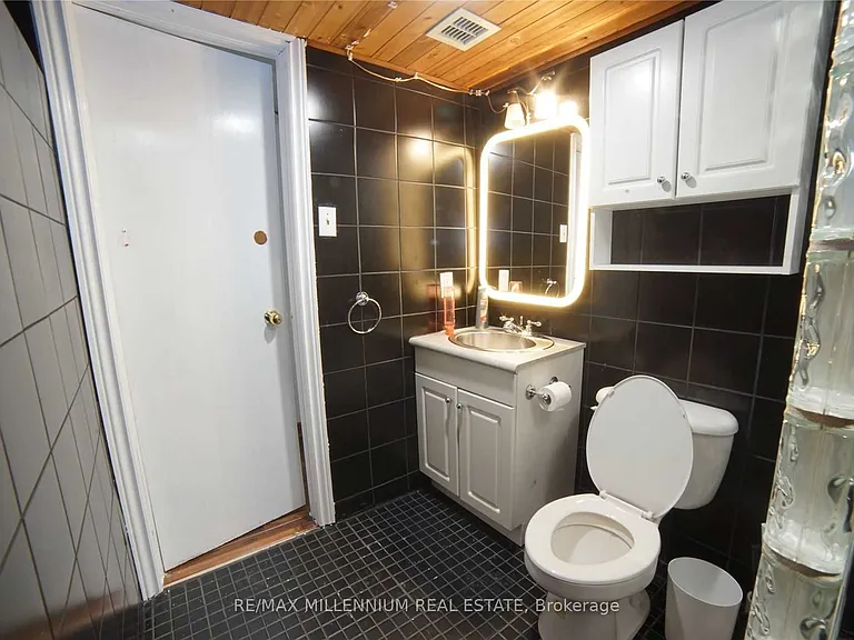 8 Dalzell Ave — Photo 13