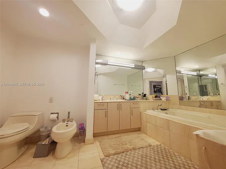 2000 Island Blvd #2703 — Photo 16