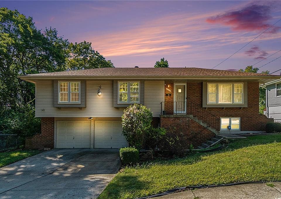 8009 E 117th Ter, Kansas City, MO 64134 | Zillow