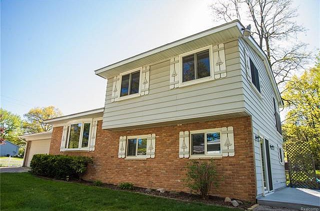 1st image of 6016 Waterfront Dr