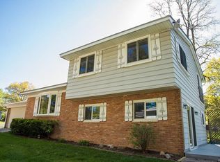 6016 Waterfront Dr, Waterford, MI 48329