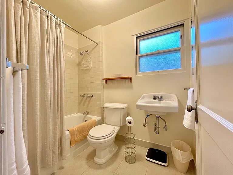 Bathroom 1 of 2